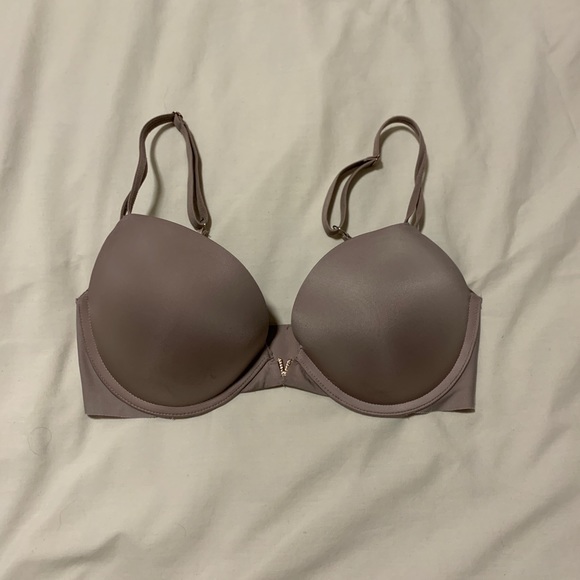 32DD Victoria’s secret push up bra / satin - Picture 1 of 5